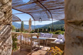 House XVII - Authenticity and contemporary luxury - Image 3