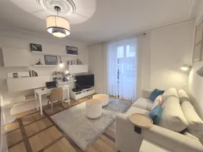 Chic Renovated Studio by Jet d'Eau in Eaux-Vives - Image 3
