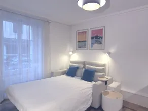 Chic Renovated Studio by Jet d'Eau in Eaux-Vives - Image 4