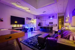 Shops, Drinks & Eats • Entertainment Loft•Sleeps 7 - Image 3