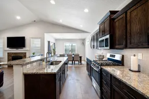 Spacious 4BR King Suite Near Autzen UofO Hayward - Image 5