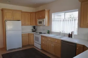 Mature Quiet Neighborhood, Sleeps 10+ - Image 3