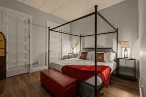Walk to Shops & Dining •Stay & Play Loft •Sleeps 7 - Image 5