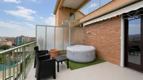 Relaxation oasis | Jacuzzi | Top floor - Image 3