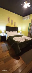 Recanto das Plataneiras hosting Casa Amarela - Image 3