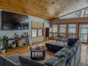 The Deck House | Waterfront | Sleeps 11 - Image 3