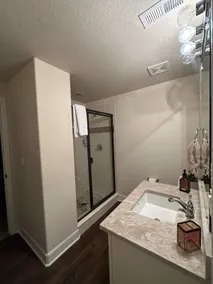 5BR Group Home Near DIA | Sleeps 12 | Free Parking - Image 5
