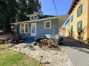 Gathering Place • Boho Retreat • Walkable • Pets - Image 2