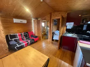 Beautiful air-conditioned wooden chalet near tram Mpt. - Image 5