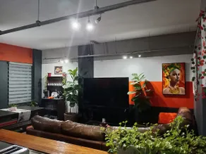 Warm & Luxury Stay at Maboneng with Kingbed HugeTV WiFi - Image 2