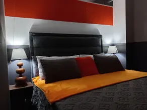 Warm & Luxury Stay at Maboneng with Kingbed HugeTV WiFi - Image 5
