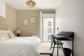 Beautiful bright industrial-style house - Image 3