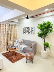 Beach Life & Breeze : Cozy 2BHK in Versova - Image 2