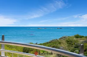 Modern 4BR Retreat with Pool & BBQ - Image 2