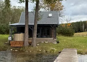 Peaceful lake retreat with sauna - Image 2