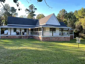 Huddle House Farm - Image 2