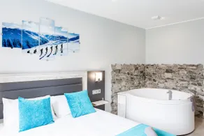 View and renovated with jacuzzi next to Grandvalira - Image 5