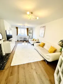 4BR RetreatII Modern Home II Long stays available - Image 2