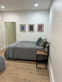 The Barber Shop Suite in Downtown Burlington - Image 5