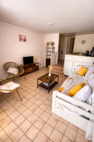 Affordable • Golf terrace • Beach + pool - Image 4