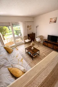 Affordable • Golf terrace • Beach + pool - Image 2