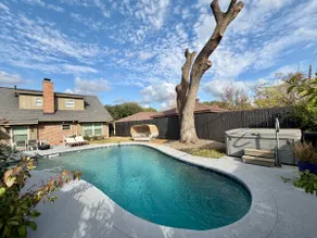 *Pool | Near Galleria Mall, NRG stadium - Image 3