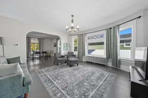 Peace: 4BR-2BT, 2 Kitchens/ 2 Living Rms - Image 2