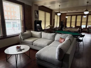 Revl Up – Upscale Loft in Downtown St. Joe - Image 2