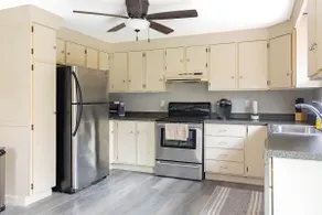 Modern Comfort - Upper Unit - Image 3