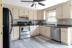 Modern Comfort - Upper Unit - Image 4