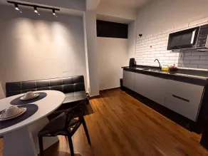 Luxury Loft | Jacuzzi | Air Conditioning | Cellar & Complimentary Wine - Image 3