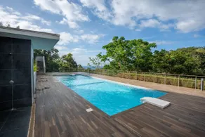 Sea View and Pool Getaway near Downtown - Image 2