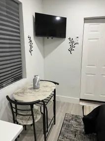 Private Cozy Miami Stay - Image 2