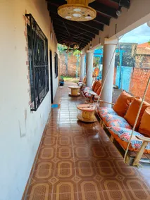 Playful eco-house at Km 8, modern and natural - Image 2