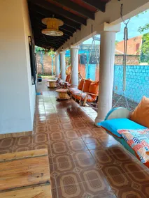 Playful eco-house at Km 8, modern and natural - Image 4