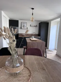 Louis’ House: Tranquility & the Sea in Jullouville - Image 2