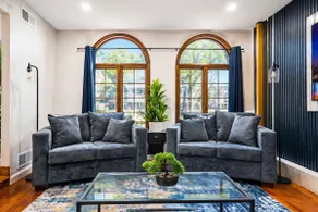 Mega Mansion! 6BR-3.5BA | NYC | MetLife | Parking - Image 2