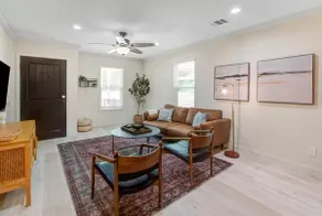 Heights Bungalow-Pet Friendly 6 miles to Downtown - Image 4