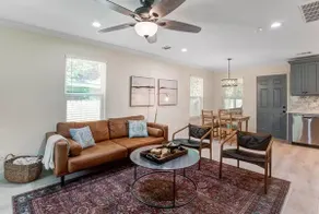 Heights Bungalow-Pet Friendly 6 miles to Downtown - Image 2