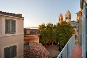 Architect's apartment with sea & cathedral view - Image 3