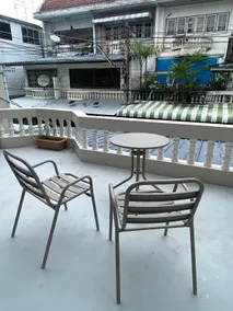 Baan Tonson - Townhouse Steps from Chedi & Markets - Image 4