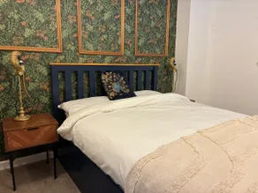 Two Bed Flat with Parking - Image 2