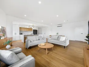 Spacious Oceanfront Stay Overlooking Golf Course - Image 4