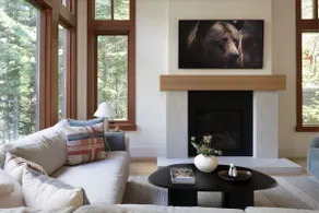 Ski in/Out Beautifully Renovated Home Sleeps 10 - Image 4