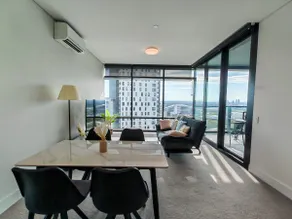 Luxury Sky Escape in Sydney Olympic Park - Image 3