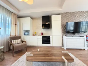 91 sqm luxury apartment with double view - Image 3