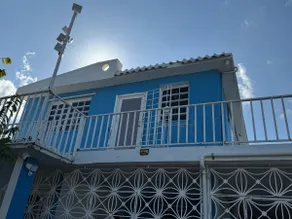 House on the high floors, climbing stairs. - Image 3