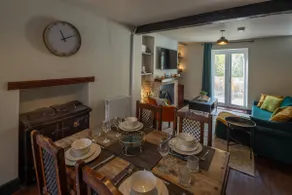 Cottage style with lovely mountain views - Image 2