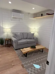 Brand New Charming Guest House with lake access - Image 2
