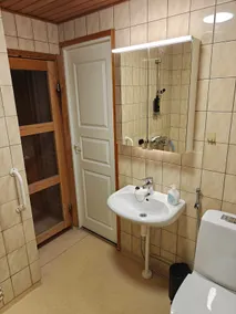 Modern city home + private sauna (350m to the train) - Image 4